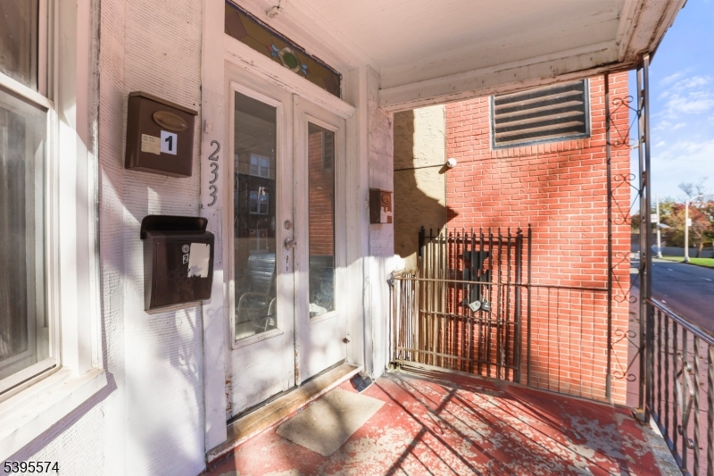 East Orange City, NJ 07017,233 N 18Th St