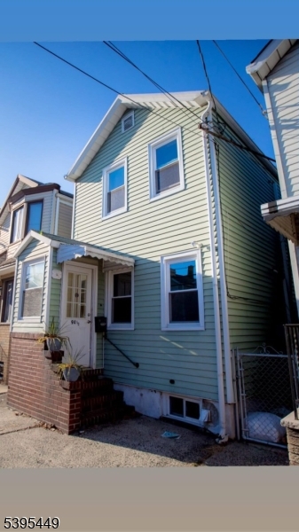 94.5 Marne St, Newark City, NJ 07105