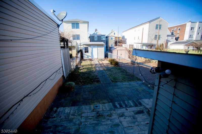 Newark City, NJ 07105,94.5 Marne St