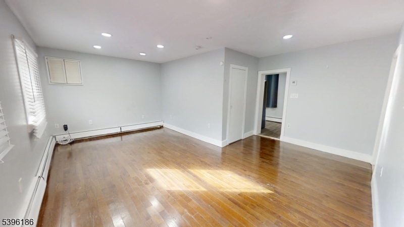 Harrison Town, NJ 07029,115 Grant Ave