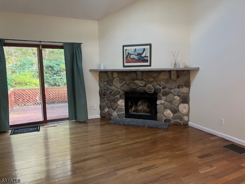 Hampton Twp., NJ 07860,41 Rhea Run