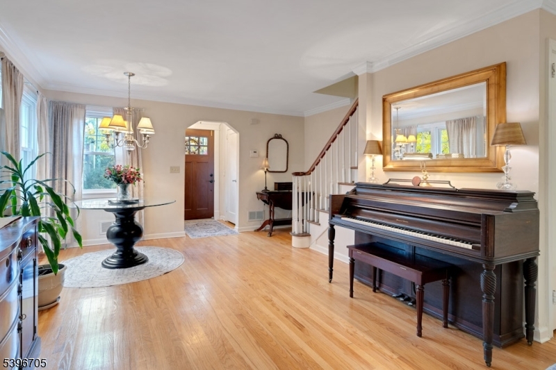 Mountain Lakes Boro, NJ 07046,3 Maple Way