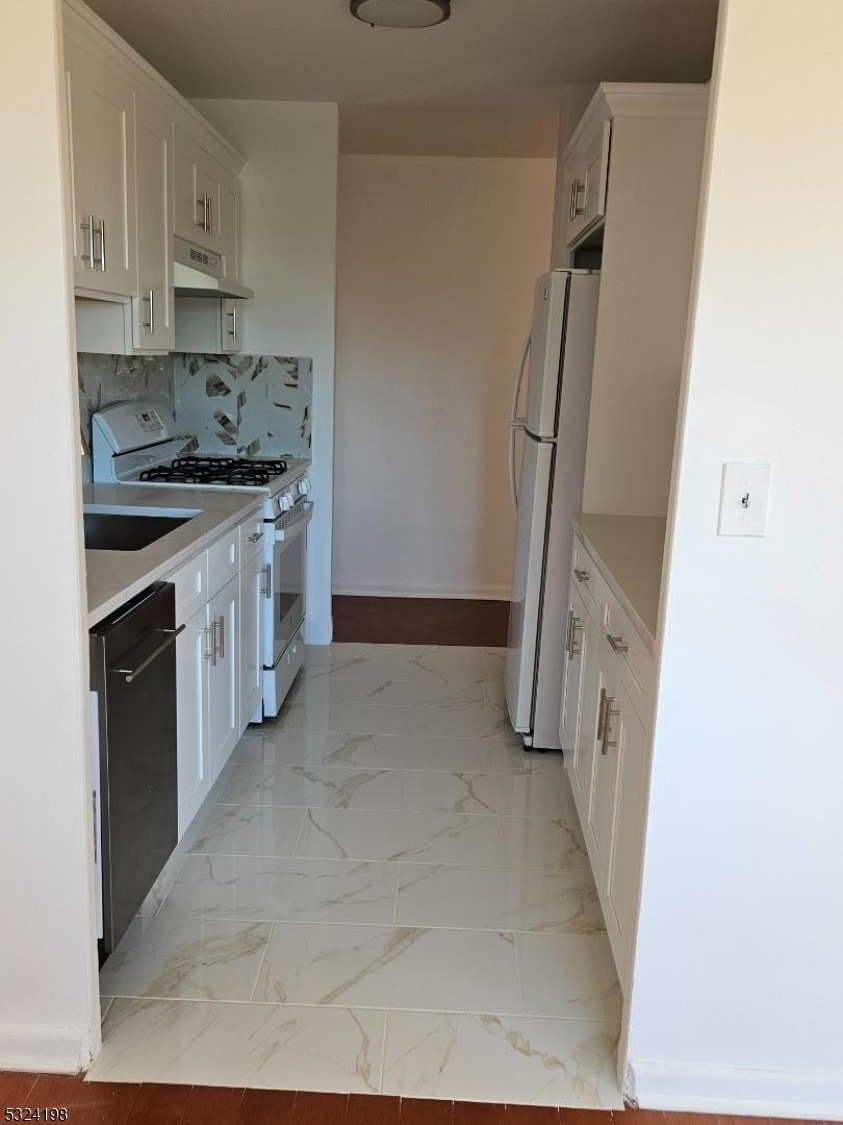 East Orange City, NJ 07017,275 Prospect St #2C