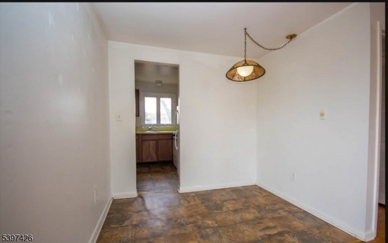 Newton Town, NJ 07860,23 Madison St