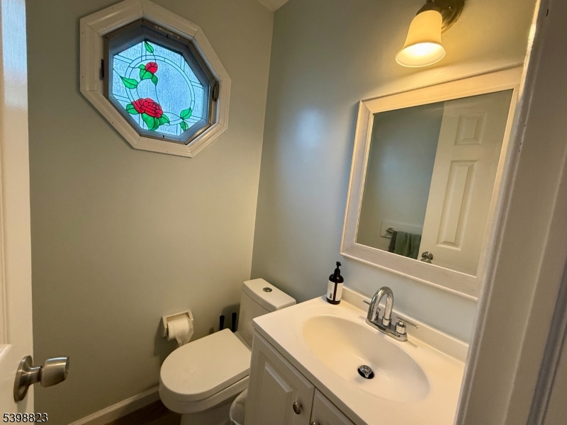 Netcong Boro, NJ 07857,1-2 Marc Ct