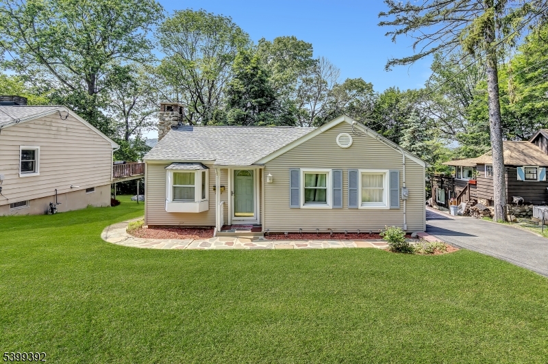 76 Hillside Rd, Sparta Twp., NJ 07871