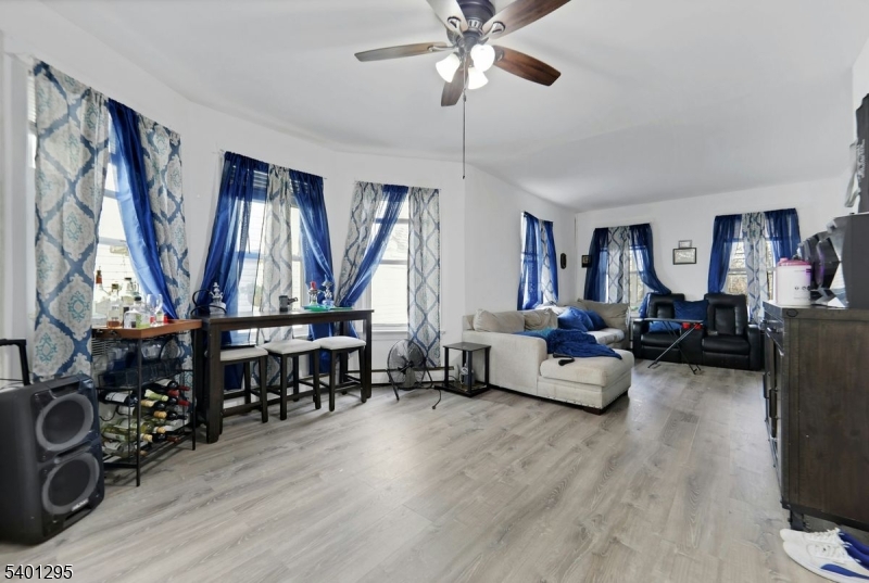 Prospect Park Boro, NJ 07508,42 Lakeshore Dr