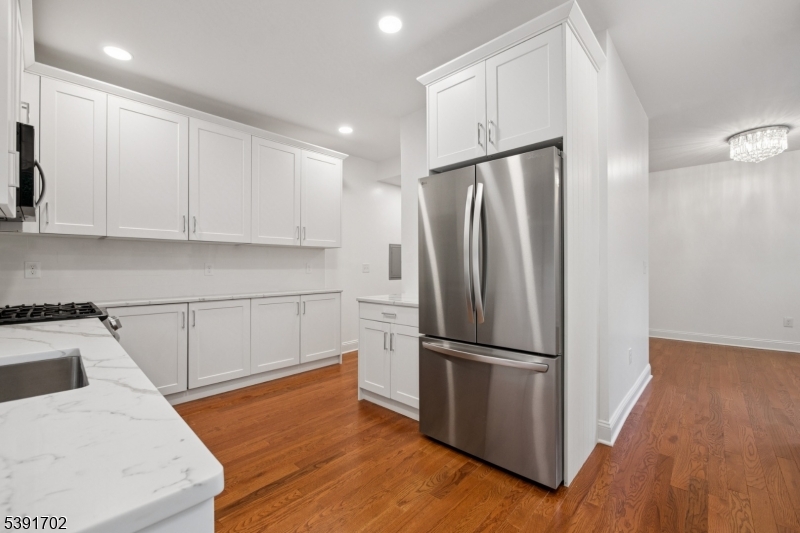 Boonton Town, NJ 07005,915 2L Main