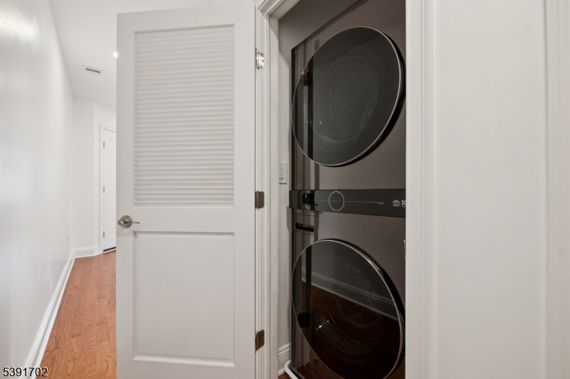 Boonton Town, NJ 07005,915 2L Main