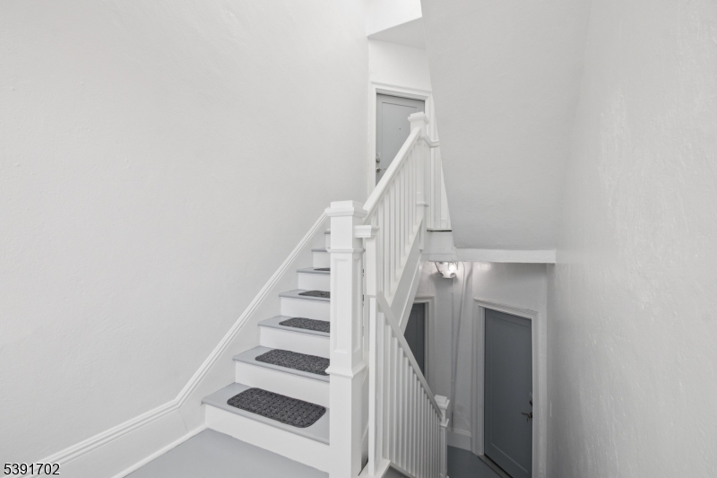 915 2L Main, Boonton Town, NJ 07005