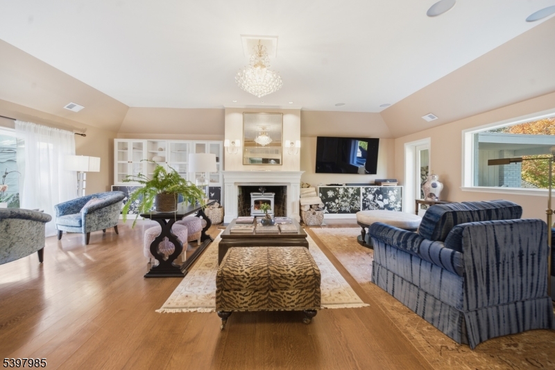 Kinnelon Boro, NJ 07405,18 Pepperidge Tree Ter