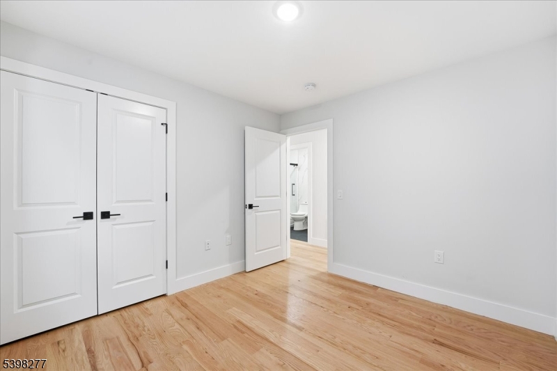 Newark City, NJ 07108,62 Hillside Ave #1