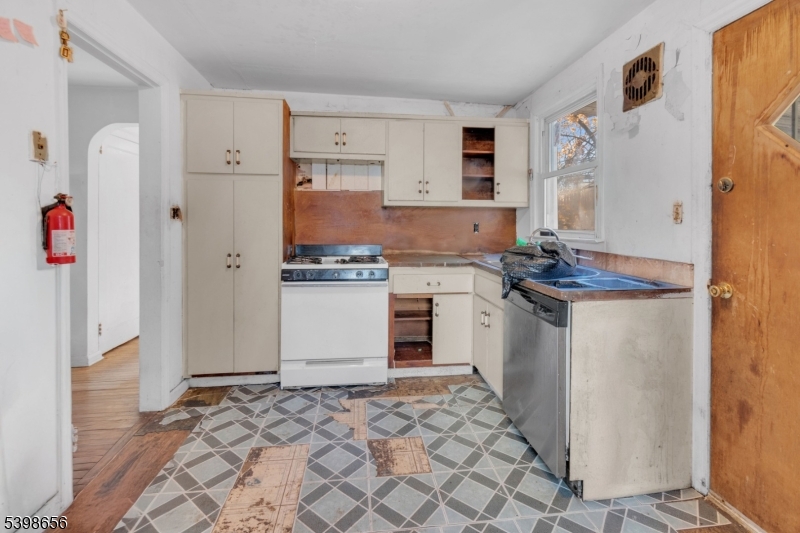 141 Lenox Ave, Irvington Twp., NJ 07111