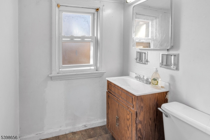 Irvington Twp., NJ 07111,141 Lenox Ave