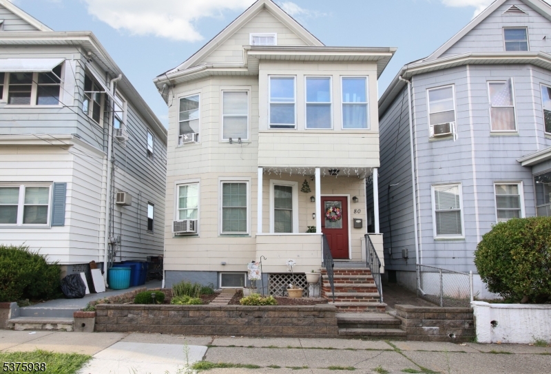 80 Russell St, Clifton City, NJ 07011