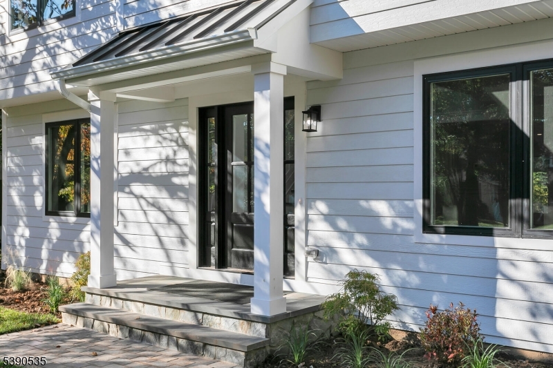 Bernards Twp., NJ 07920,117 W Oak St