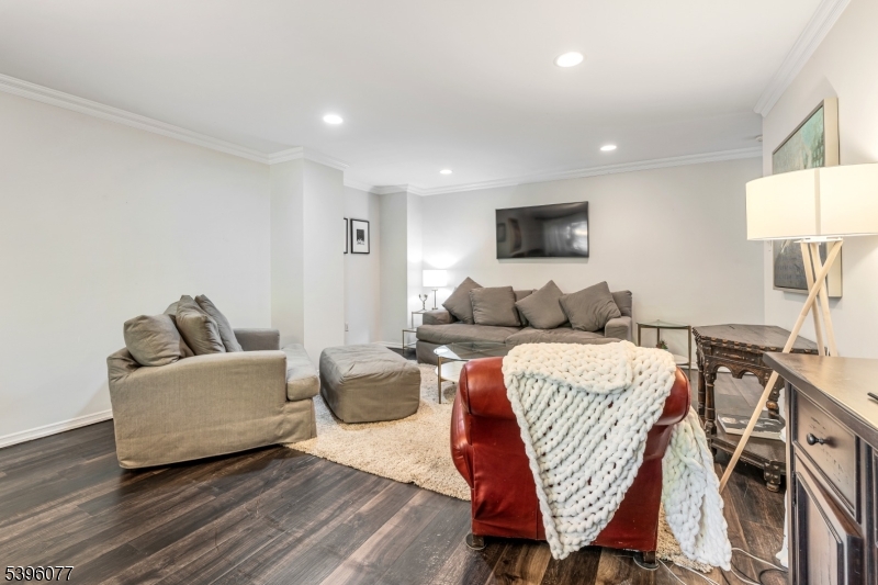 Washington Twp., NJ 07676,191 Yorktowne Ct #191