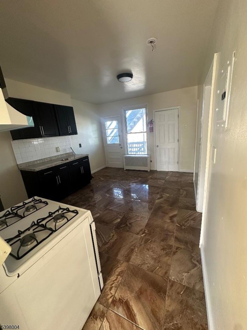 Paterson City, NJ 07501,115 Danforth Ave