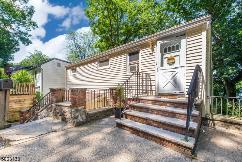 Denville Twp., NJ 07834,21 East Shore Road