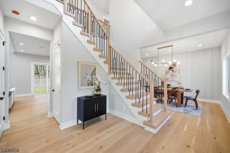 Livingston Twp., NJ 07039,11 Rale Ter