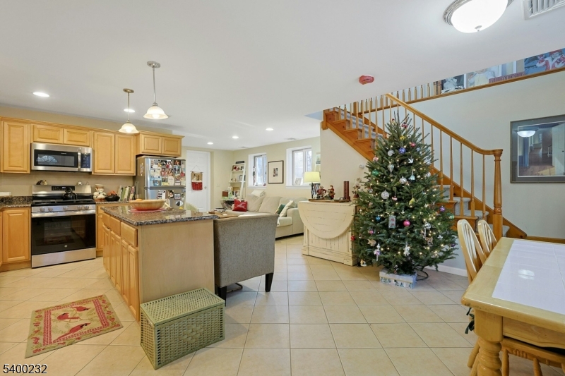 Allendale Boro, NJ 07401,301 W Crescent Ave