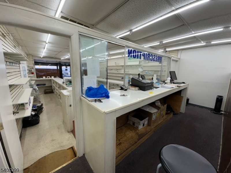 Newark City, NJ 07103,504 Springfield Ave