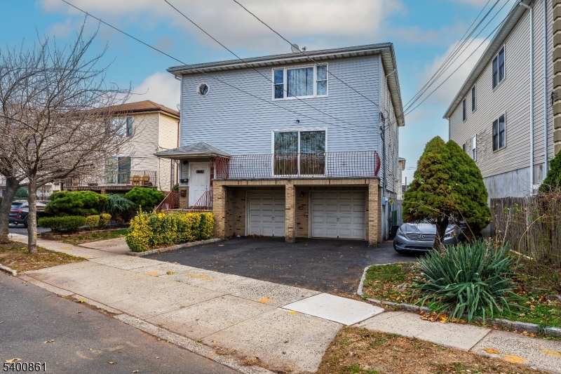 466 Lidgerwood Ave, Elizabeth City, NJ 07202