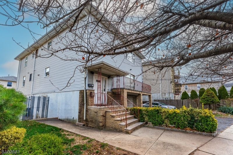 Elizabeth City, NJ 07202,466 Lidgerwood Ave