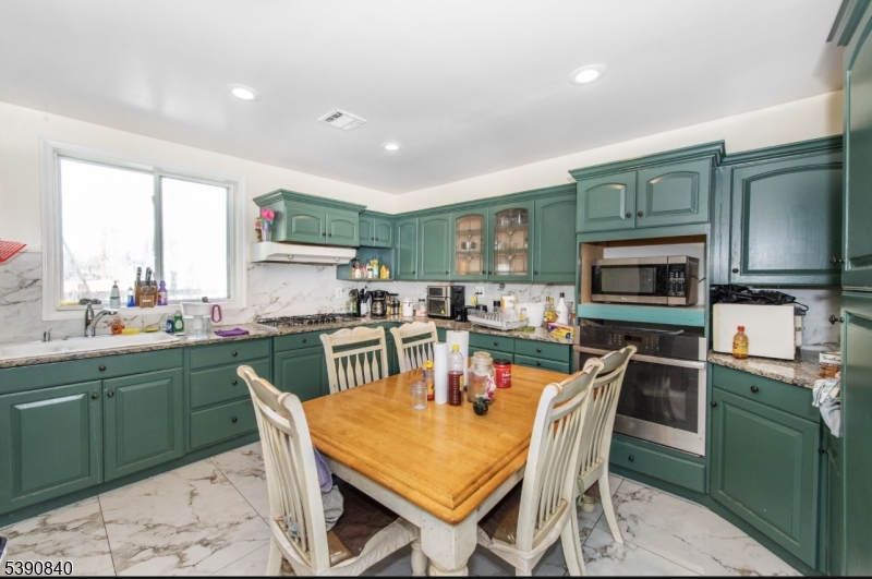 Paterson City, NJ 07501,377 Ellison Street