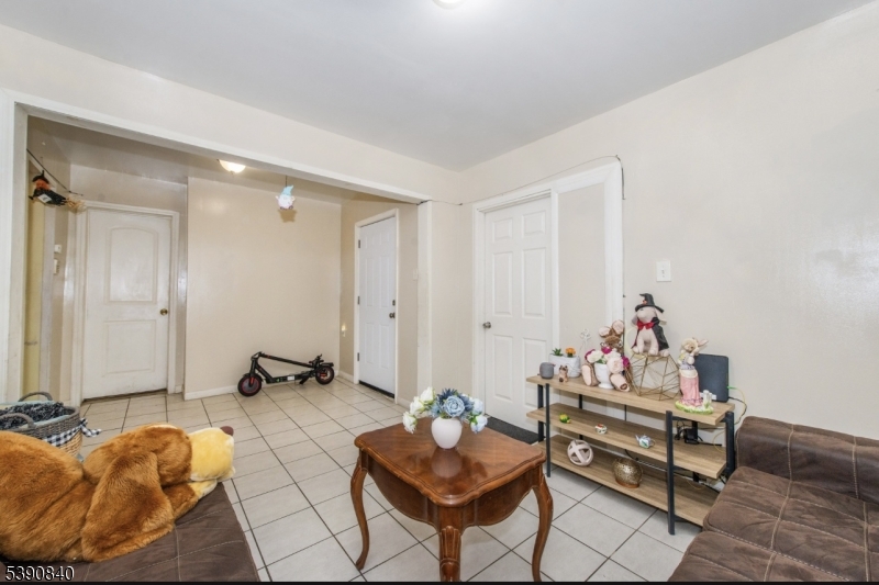 Paterson City, NJ 07501,377 Ellison Street