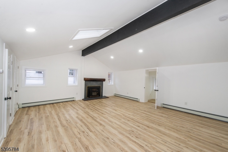 West Milford Twp., NJ 07480,25 Setting Sun Trl