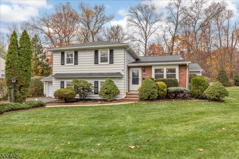 1933 Mary Ellen Ln, Scotch Plains Twp., NJ 07076