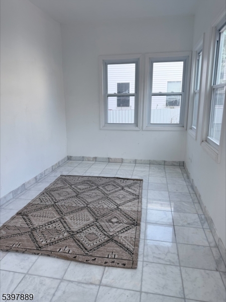 East Newark Boro, NJ 07029,242 Grant Ave #1