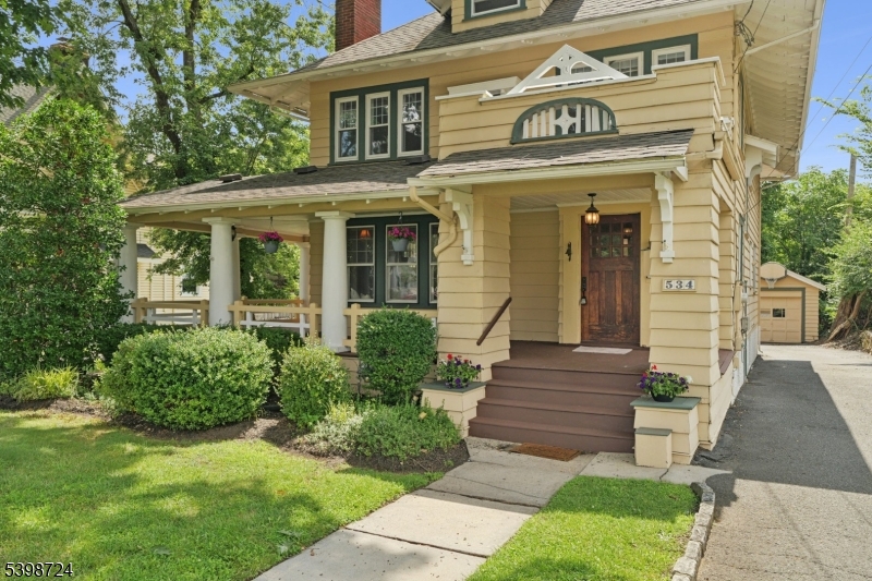 Westfield Town, NJ 07090,534 E Broad Street