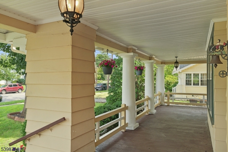 Westfield Town, NJ 07090,534 E Broad Street