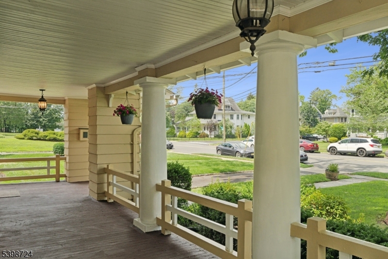 Westfield Town, NJ 07090,534 E Broad Street