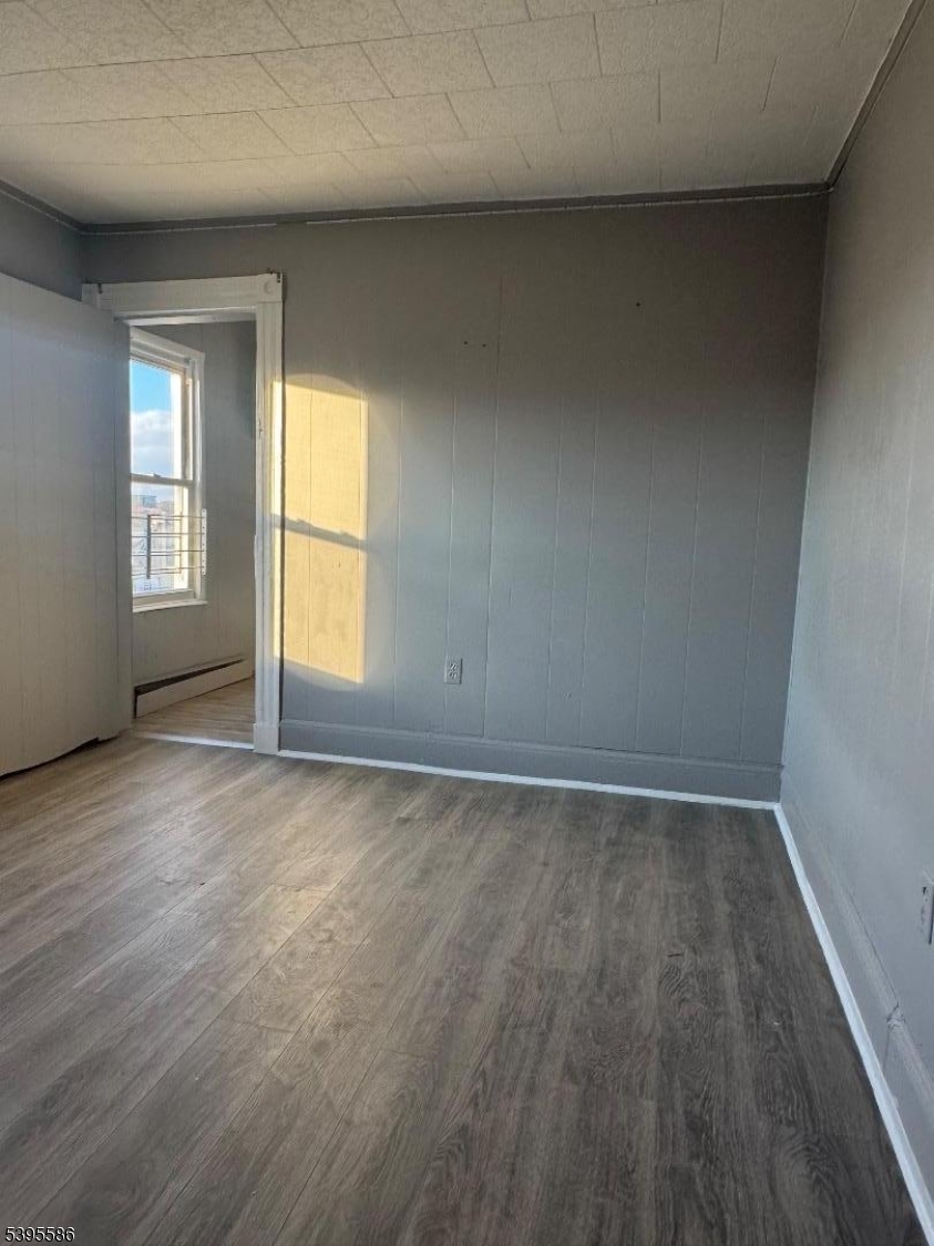 Paterson City, NJ 07513,467 21St Ave