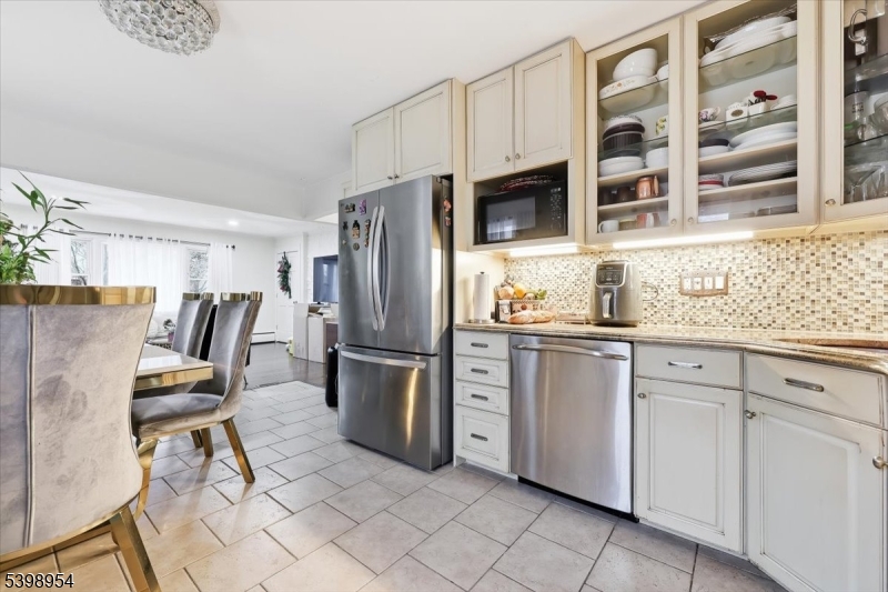 Lodi Boro, NJ 07644,67 Norwood Ave #1