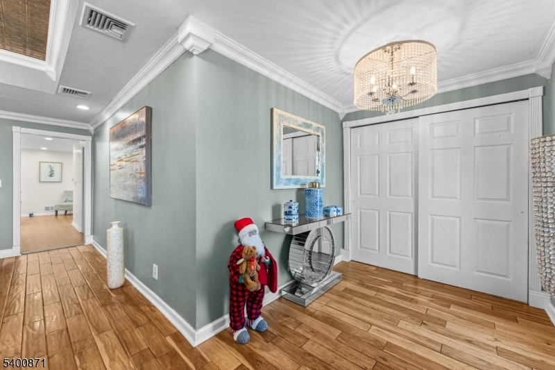 Fair Lawn Boro, NJ 07410,7-02 Lake St