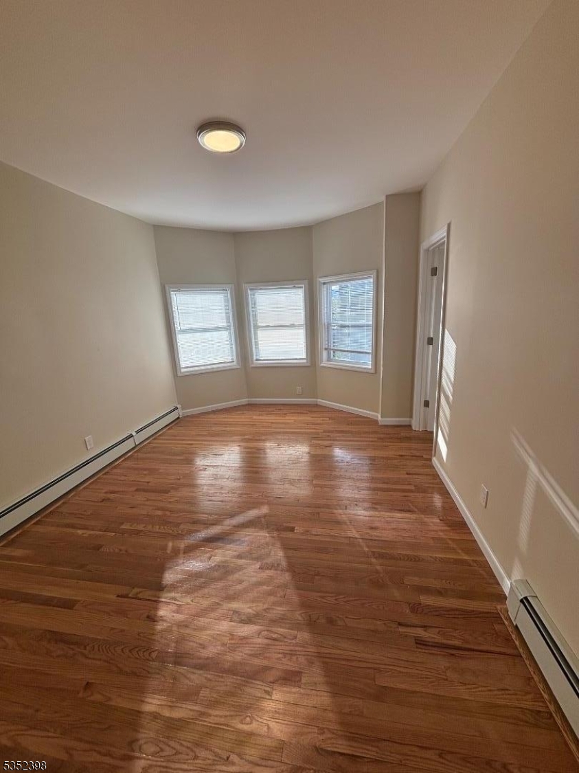 Irvington Twp., NJ 07111,42 Maple Ave #2