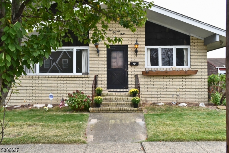 112 17Th Ave, Elmwood Park Boro, NJ 07407