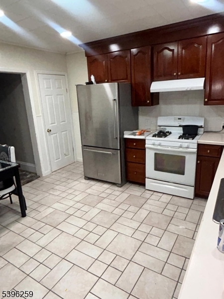 Elizabeth City, NJ 07202,114 Ely St