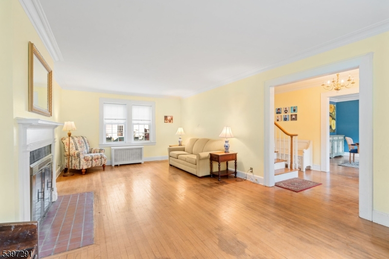 Hillside Twp., NJ 07205,71 Georgian Ct