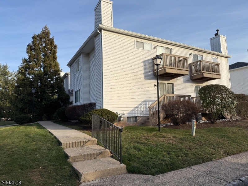 1201 Southard Ct, Raritan Twp., NJ 08822