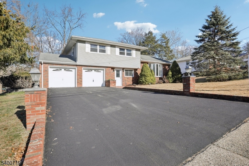 Wayne Twp., NJ 07470,27 Stanford Pl
