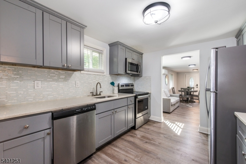 Rockaway Twp., NJ 07866,826 Green Pond Rd