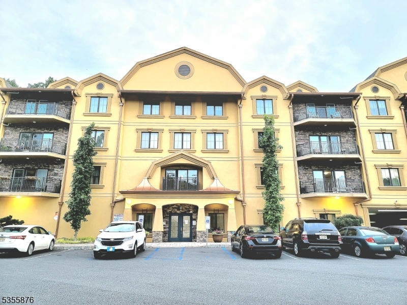 10 Lower Notch #15, Woodland Park, NJ 07424