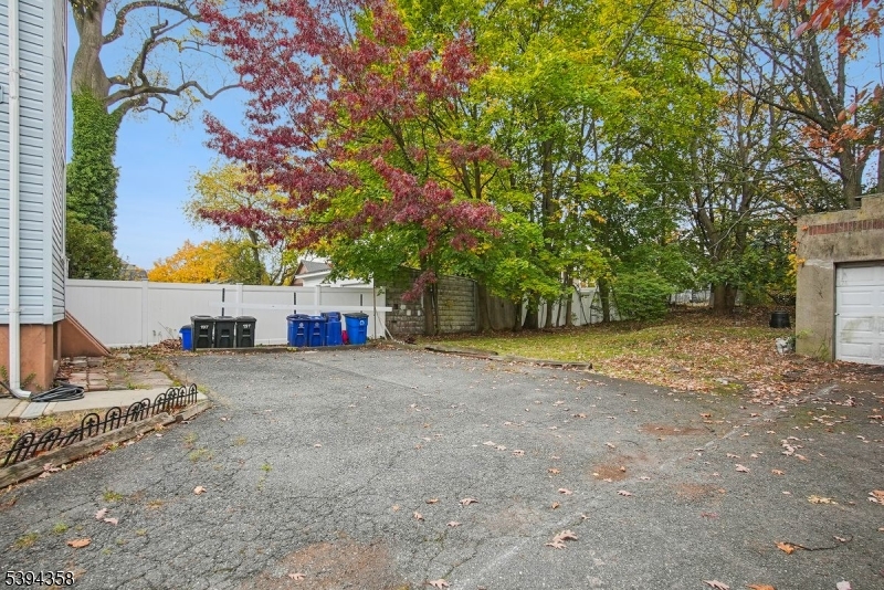 Montclair Twp., NJ 07042,197 N Fullerton Ave