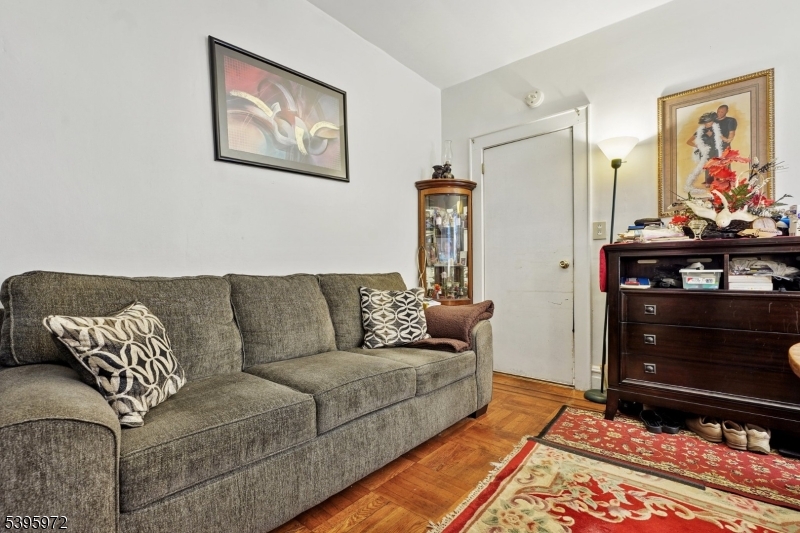 Irvington Twp., NJ 07111,75 Coolidge St