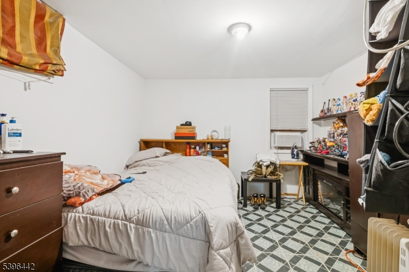 Perth Amboy City, NJ 08861,203 Gordon St